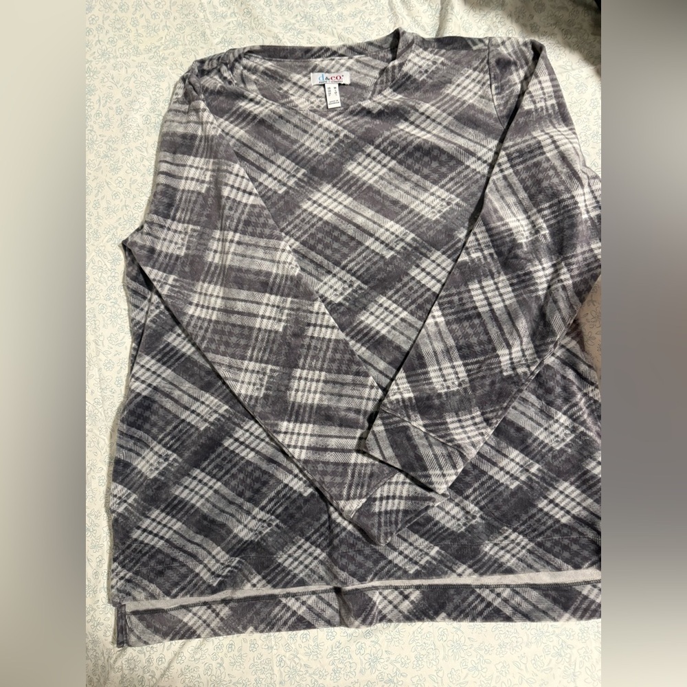 Gray Plaid Long Sleeve top fluffy